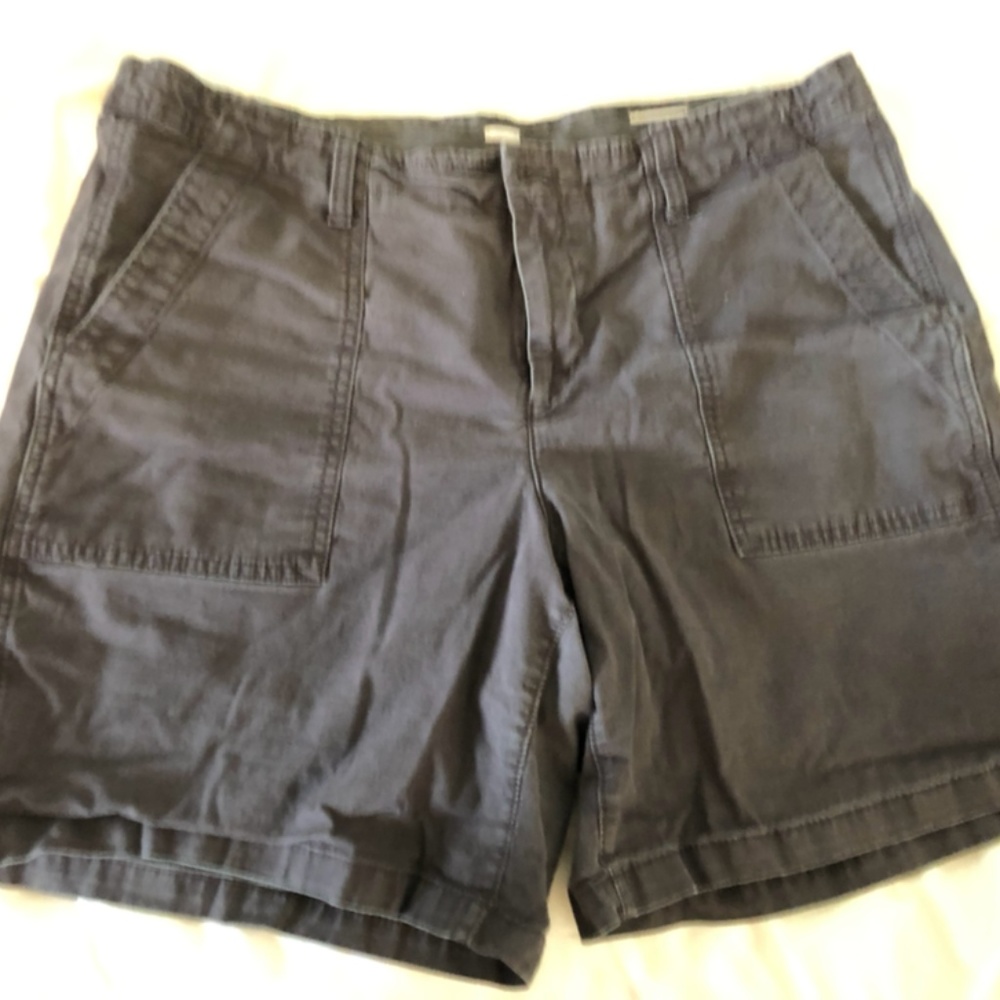 Gap cutoff gray khaki shorts- girlfriend chino